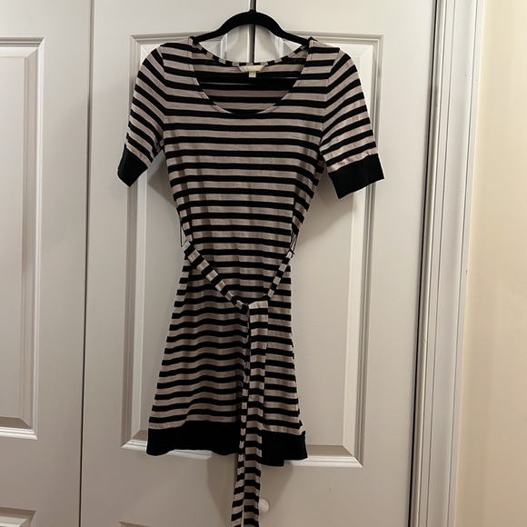 Banana Republic tan and black striped t-shirt dress w belt size XS - Picture 2 of 7